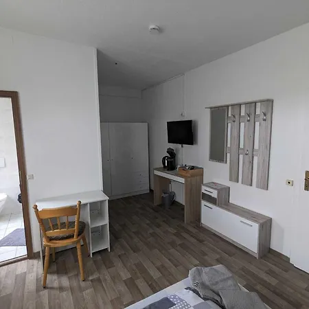 Flyinn&sleep Bed & Breakfast Schoengleina