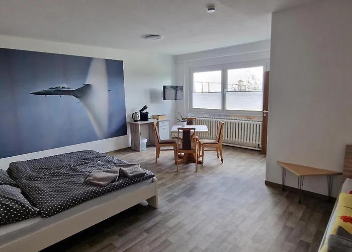 Flyinn&sleep Bed & Breakfast